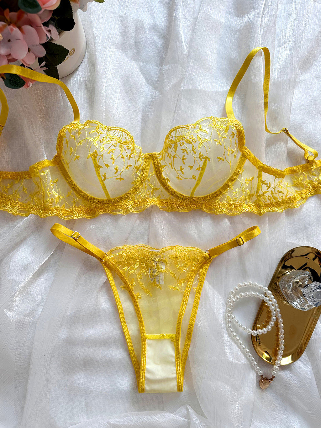 Sexy lingerie with embroidery, pure and seductive see - through erotic set for women