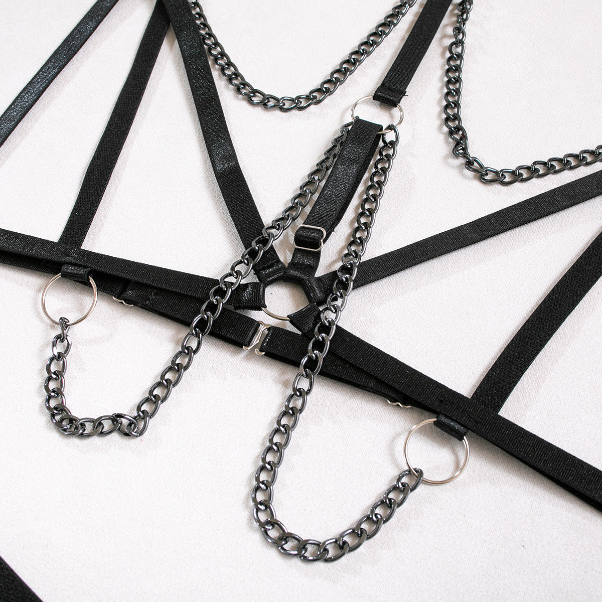 Women's Sexy Chest-Exposing Lingerie, Heavy Craft Stitching Metal Chain Halter Sexy Lingerie 3-Piece Set