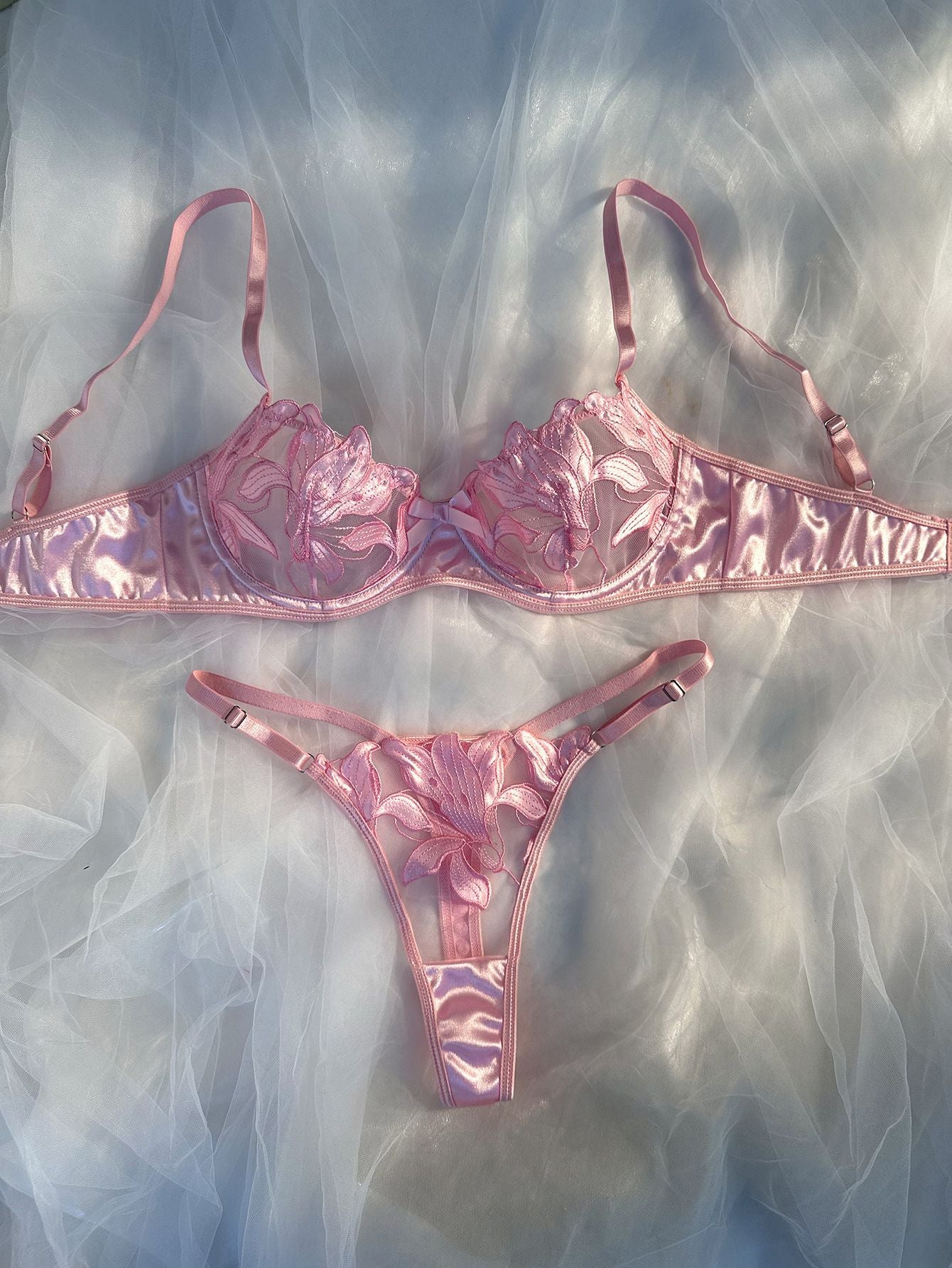 Women's Sweet Lace Embroidery Mesh See-through Sexy Lingerie, Fashion Sexy Lingerie 2-piece Set