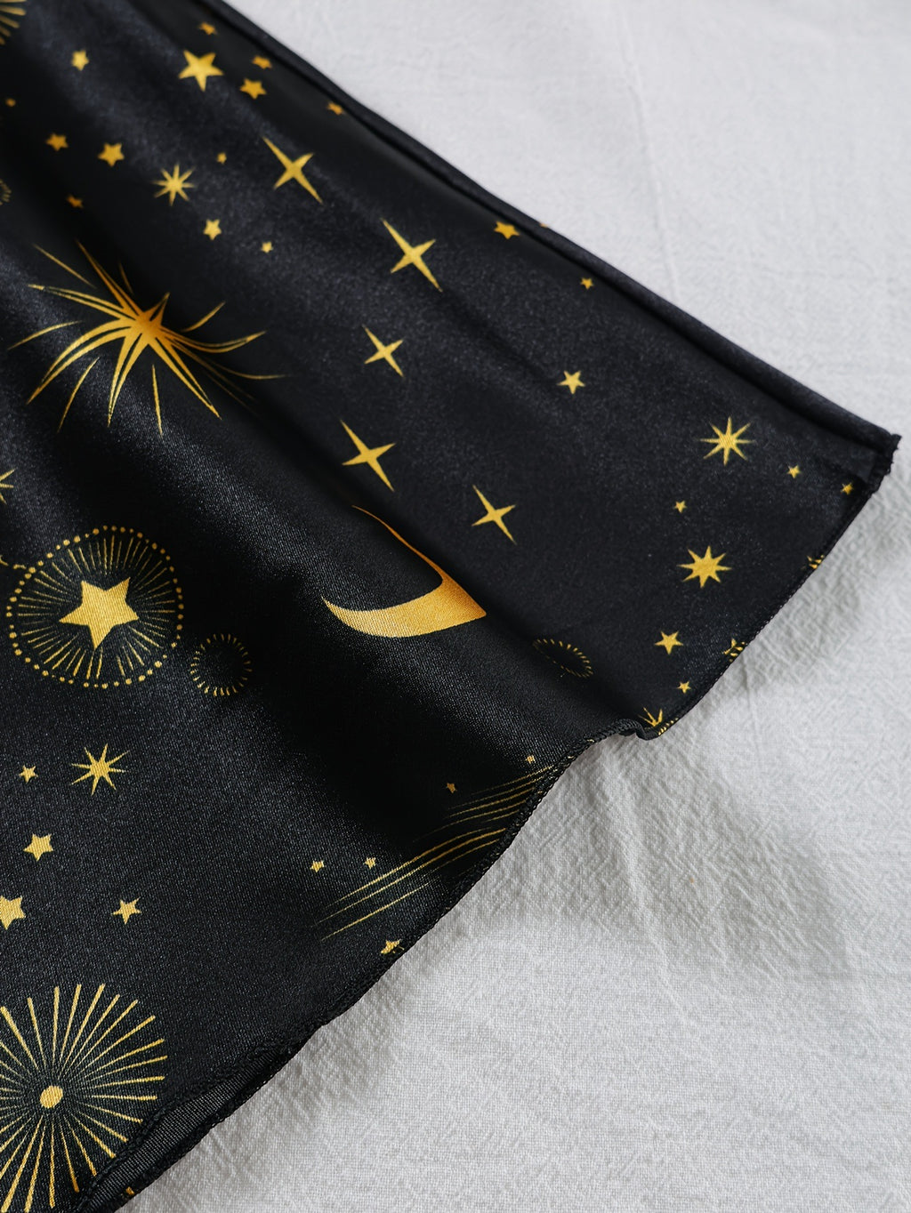 Wholesale European and American Style Imitation Silk Nightgown Black Homewear Four-Piece Set Fashionable Comfortable Lace Trim Pajama Set for Women