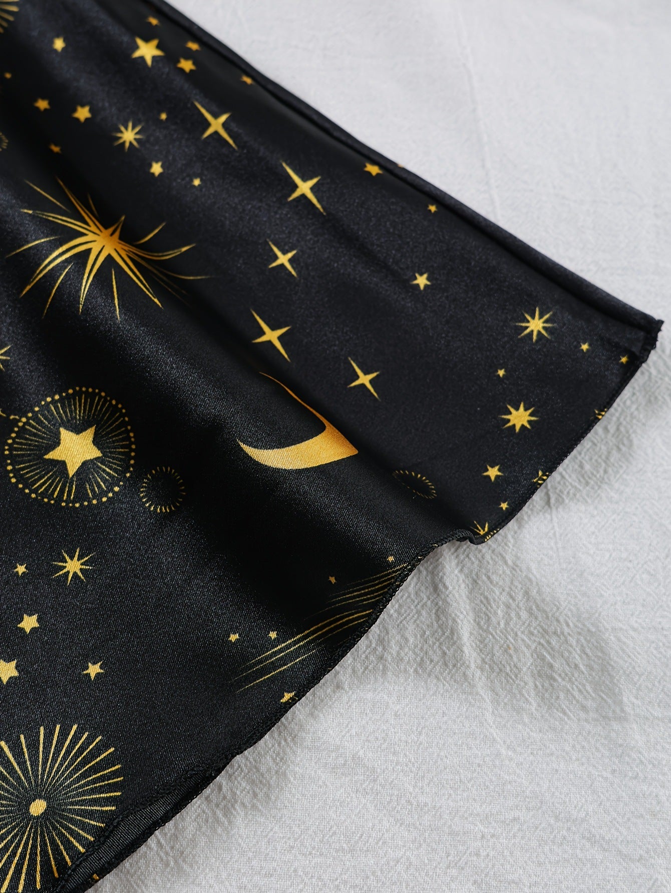 Wholesale European and American Style Imitation Silk Nightgown Black Homewear Four-Piece Set Fashionable Comfortable Lace Trim Pajama Set for Women